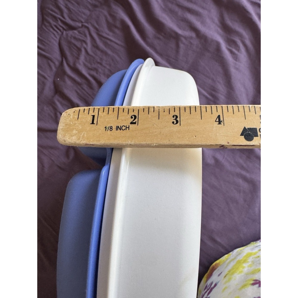 Tupperware Divided Container - Picture 10 of 10